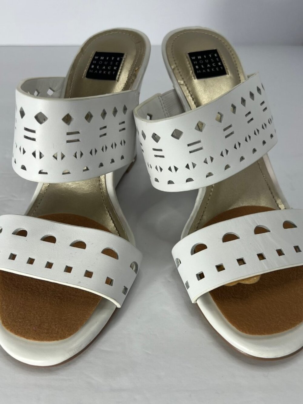 White House Black Market Vivie White Laser Cut Wedge Sandals Size 7